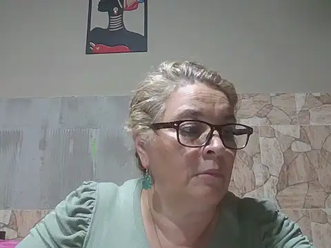 momismilf544 online show from 03/28/26, 02:44