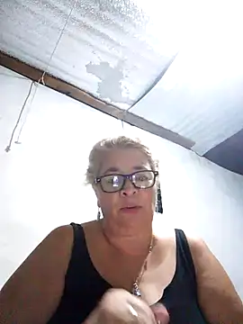 momismilf544 online show from 04/11/26, 11:31