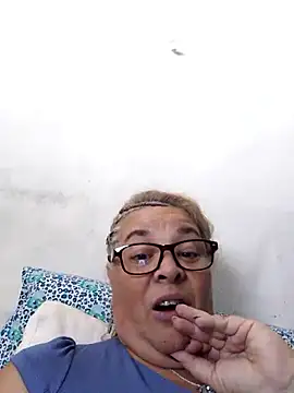 momismilf544 online show from 04/23/26, 06:21
