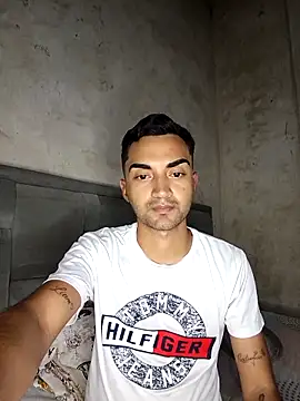 Snapshot of Enma26- chatting on 02/27/26, 02:22 Enma26- online show from 02/27/26, 02:22