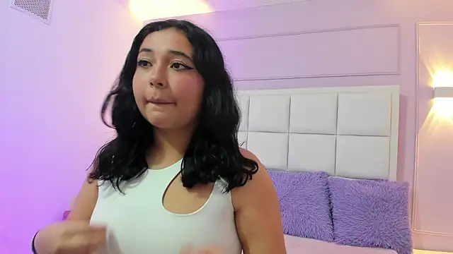 Snapshot of Emmyhorny__ chatting on 03/03/26, 03:23 Emmyhorny online show from 03/03/26, 03:23