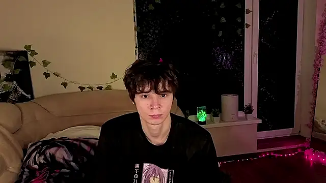 AnthonyCuutie online show from 03/25/26, 08:04