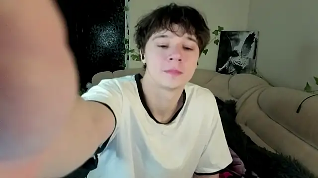 AnthonyCuutie online show from 04/05/26, 06:43