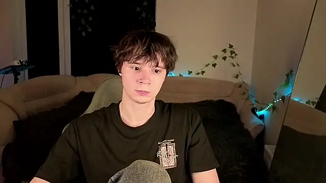 AnthonyCuutie online show from 05/07/26, 06:46