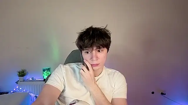 AnthonyCuutie online show from 05/15/26, 09:49