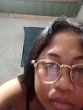 angelpinay44 online show from 04/05/26, 04:59