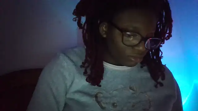 Snapshot of SexyGemBeauty chatting on 03/02/26, 10:27 SexyGemBeauty online show from 03/02/26, 10:27