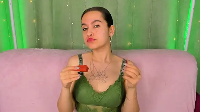 AishaTempt online show from 05/21/26, 08:43