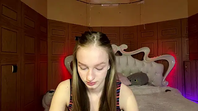 Anika Socutehe online show from 03/11/26, 04:24