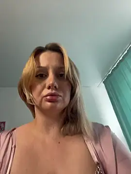 Snapshot of Avery_Wilson chatting on 06/09/26, 03:18 Avery Wilson online show from 06/09/26, 03:18