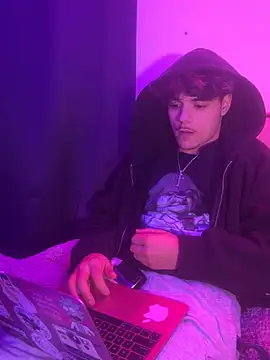 Snapshot of DANTESINS chatting on 03/02/26, 04:47 DANTESINS online show from 03/02/26, 04:47