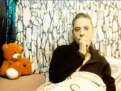 Snapshot of Hot_queen58 chatting on 05/15/26, 05:36 Hot queen58 online show from 05/15/26, 05:36