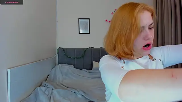 DellaRows online show from 04/10/26, 04:06