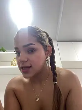 Sara  sweett online show from 03/18/26, 05:16