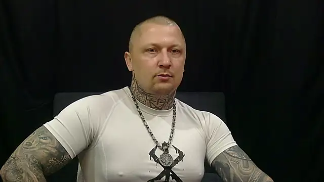 Snapshot of devilWithTats chatting on 05/29/26, 08:01 devilWithTats online show from 05/29/26, 08:01