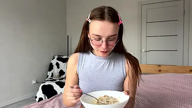 Lolatatee online show from 03/24/26, 04:39