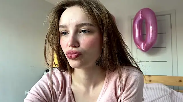 Lolatatee online show from 03/27/26, 04:07