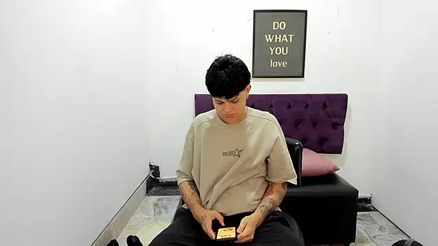 TomBoy Natali online show from 04/01/26, 06:49