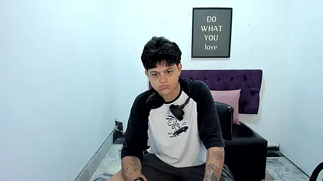 TomBoy Natali online show from 04/13/26, 06:24