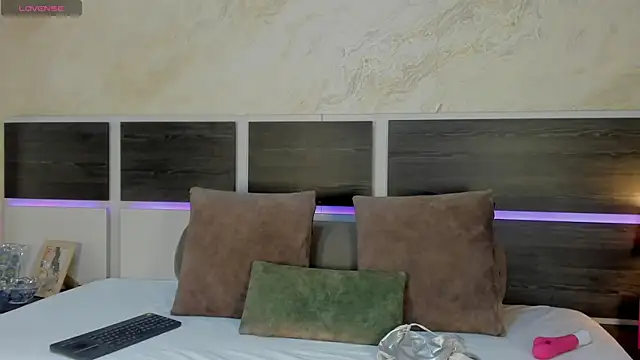 Snapshot of Natalia_Cruzz chatting on 06/01/26, 07:59 Natalia Cruzz online show from 06/01/26, 07:59