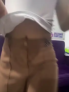   Nahomy online show from 04/10/26, 11:37