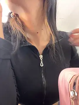 VioletaHills  online show from 03/04/26, 12:22