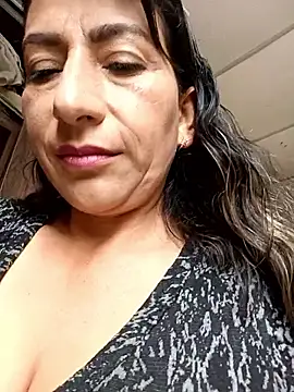 Lucia Rios online show from 04/12/26, 04:12