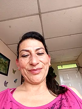 Snapshot of Lucia_Rios chatting on 07/18/26, 05:39 Lucia Rios online show from 07/18/26, 05:39