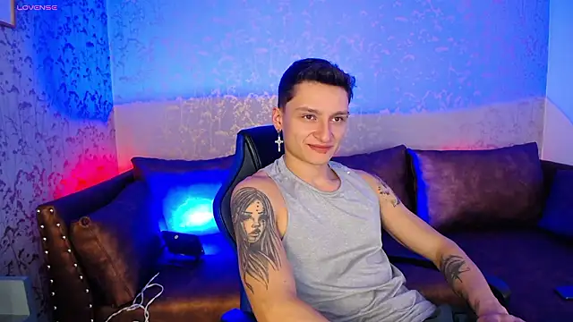 Snapshot of DIEGO_JONES chatting on 03/22/26, 03:04 DIEGO JONES online show from 03/22/26, 03:04