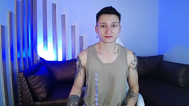 Snapshot of DIEGO_JONES chatting on 04/30/26, 02:45 DIEGO JONES online show from 04/30/26, 02:45