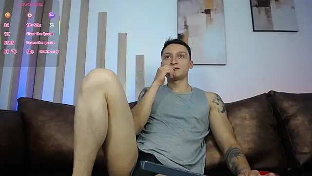 Snapshot of DIEGO_JONES chatting on 07/08/26, 01:04 DIEGO JONES online show from 07/08/26, 01:04