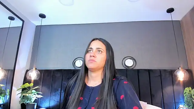 alejandra  garcia online show from 05/10/26, 02:39