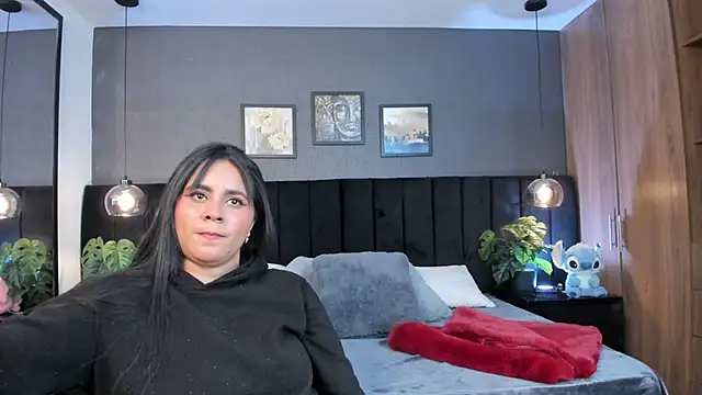 Snapshot of alejandra__garcia chatting on 07/08/26, 03:44 alejandra garcia online show from 07/08/26, 03:44