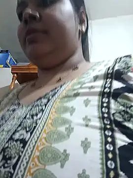 Snapshot of hot-_girls chatting on 03/01/26, 07:21 hot- girls online show from 03/01/26, 07:21