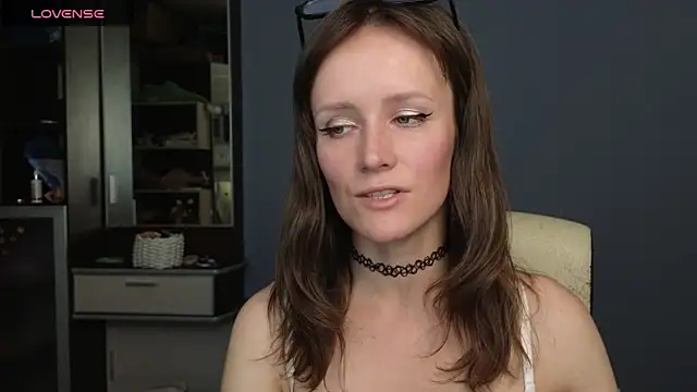 Tender Swan online show from 05/13/26, 08:23