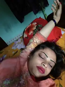 Snapshot of Beauty-3 chatting on 07/18/26, 12:15 Beauty-3 online show from 07/18/26, 12:15