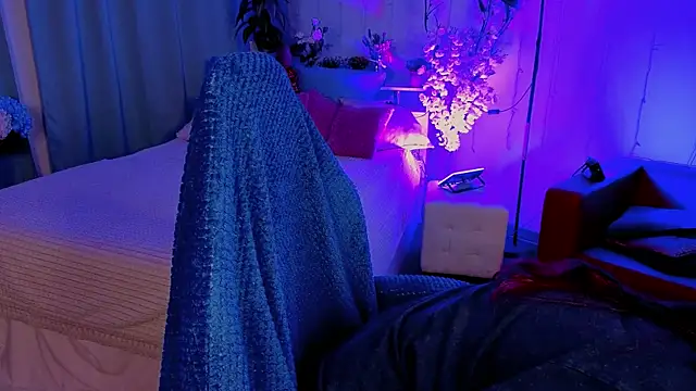 Snapshot of SauvageBirdy chatting on 03/02/26, 08:48 SauvageBirdy online show from 03/02/26, 08:48