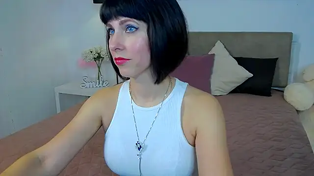 HeidieRaven online show from 04/25/26, 01:03