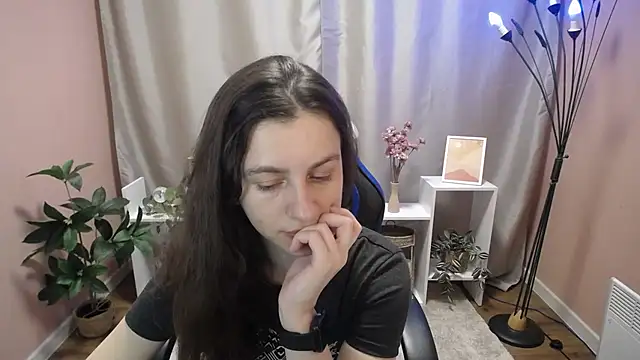 MistyBree online show from 06/01/26, 08:05