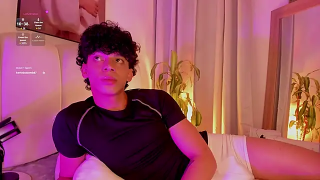 TaylerWhitelll online show from 03/04/26, 01:55