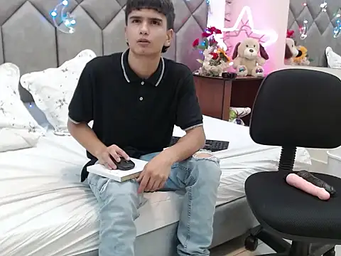 Steve Hotman online show from 04/14/26, 01:06