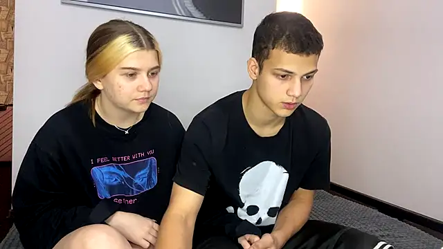 mirel couple online show from 03/01/26, 10:12