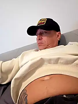 Snapshot of DoggiiDick chatting on 03/01/26, 03:58 DoggiiDick online show from 03/01/26, 03:58