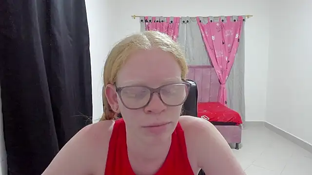 Snapshot of Albingirl chatting on 03/02/26, 09:54 Albingirl online show from 03/02/26, 09:54