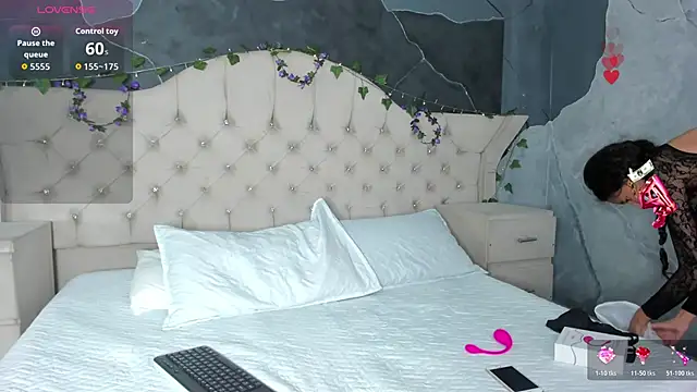 AdharaCruzz  online show from 03/28/26, 09:14