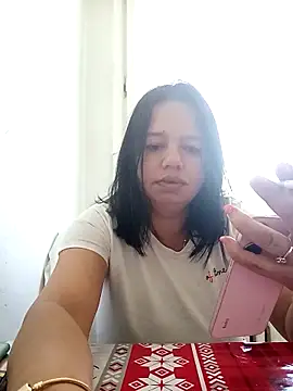 Snapshot of roxana_e43 chatting on 04/26/26, 08:12 roxana e43 online show from 04/26/26, 08:12