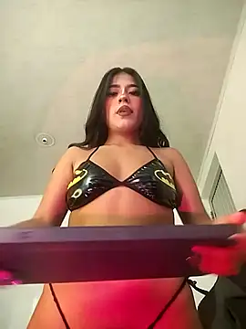 Snapshot of CaticaSquiiirt chatting on 03/02/26, 10:05 CaticaSquiiirt online show from 03/02/26, 10:05