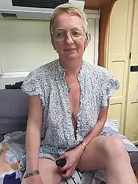 lescoquinsdu40 online show from 03/16/26, 01:48