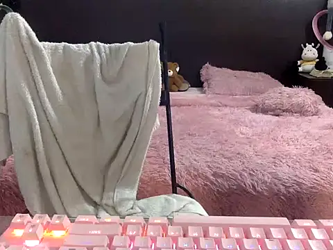 mommy-Milf online show from 03/10/26, 08:47