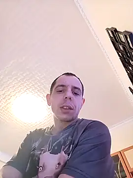 Snapshot of Hugo1993 chatting on 03/01/26, 01:35 Hugo1993 online show from 03/01/26, 01:35